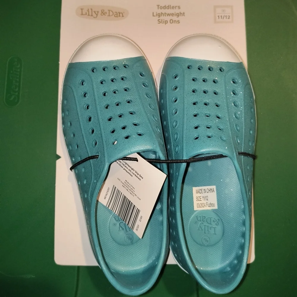 Kids Blue Slip-On Shoes Croc Size 11 12 5 6 Boys Girls Sparkling White